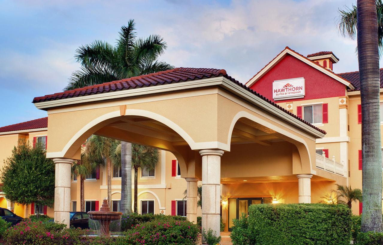 Hawthorn Extended Stay By Wyndham Naples Vineyards Exterior photo