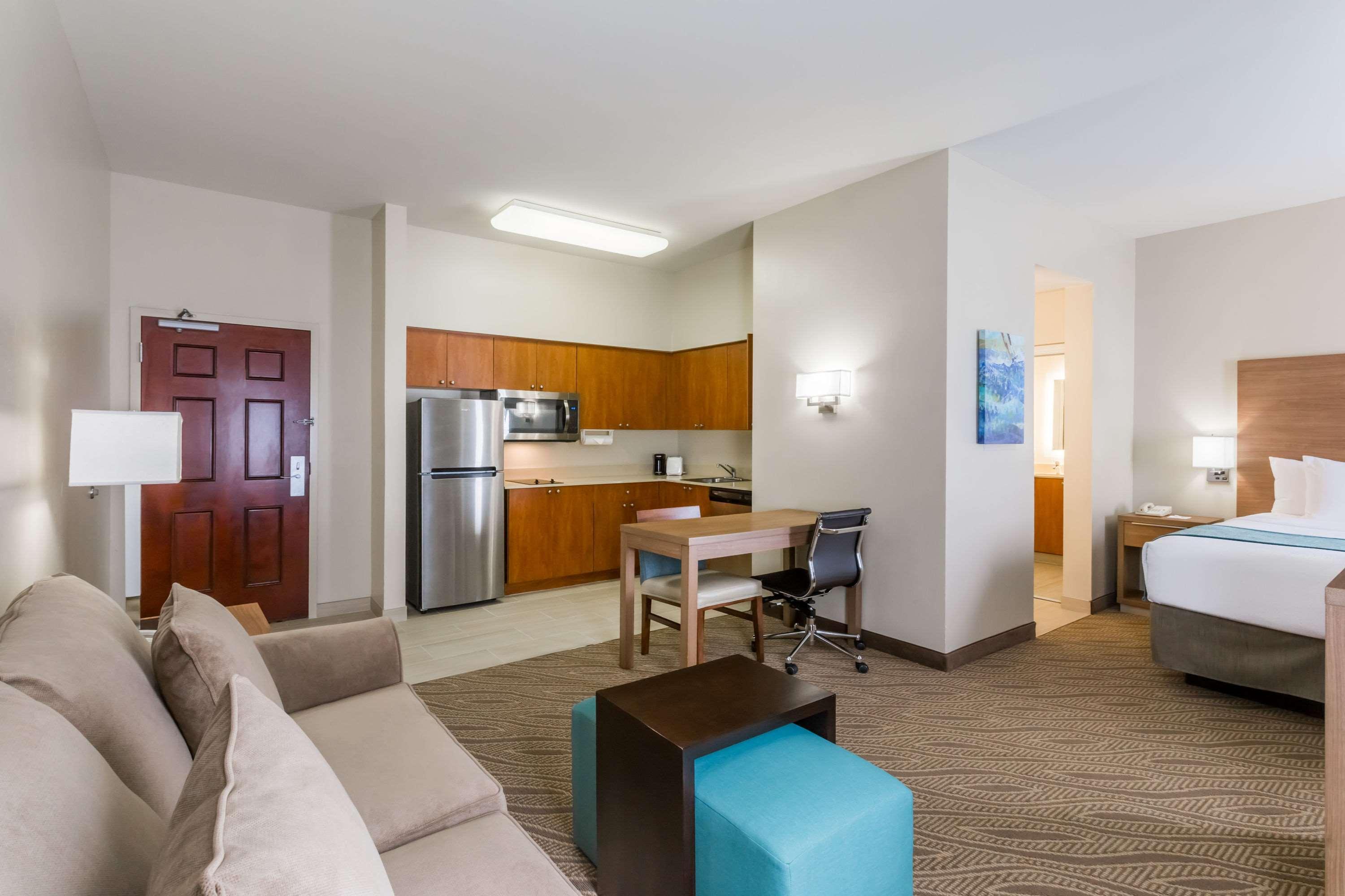 Hawthorn Extended Stay By Wyndham Naples Vineyards Exterior photo